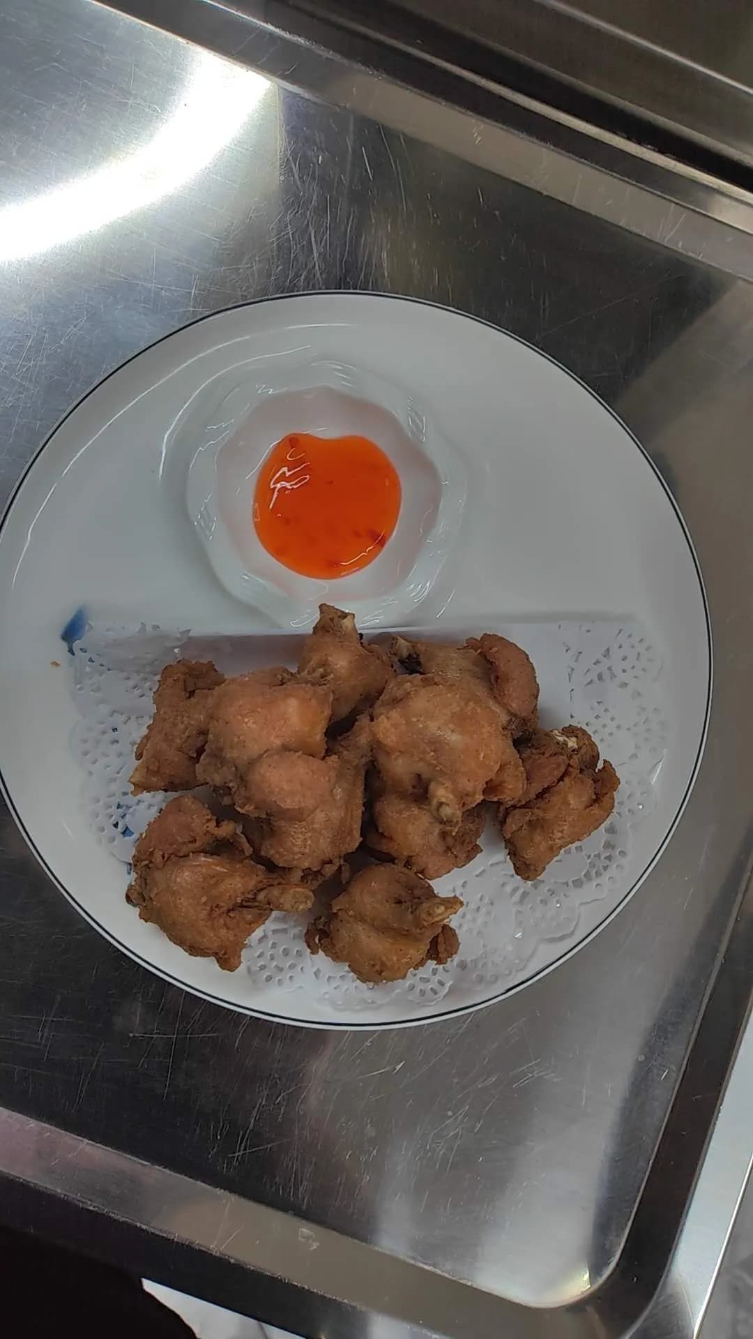Жареная курица в соусе